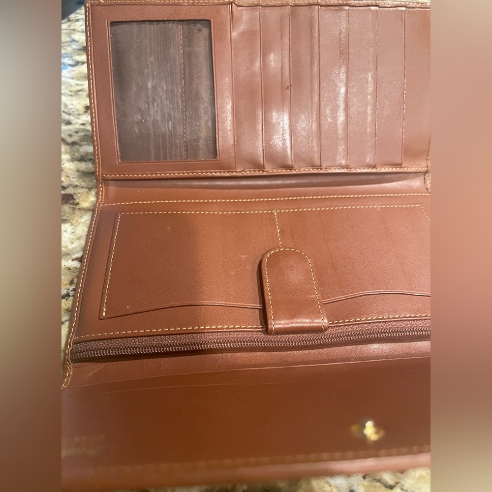 Authentic Burberry bifold wallet - Picture 4 of 5